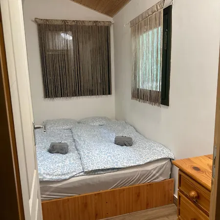 Faház - A Tiszánál * Tiszacsege